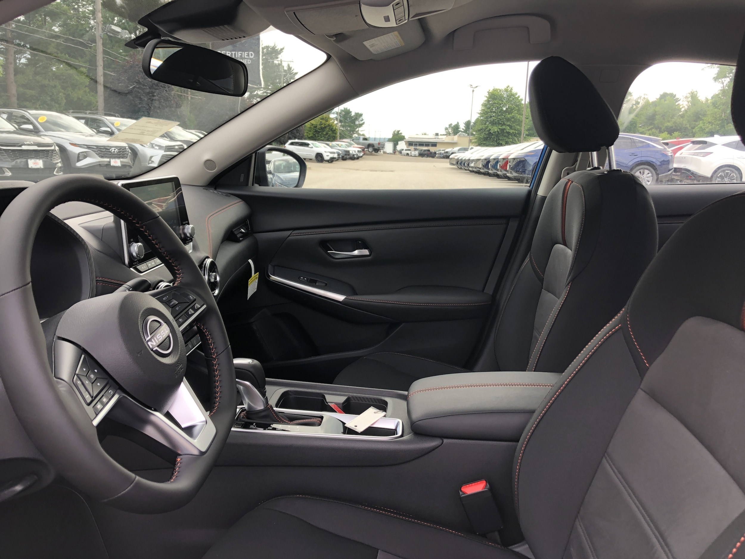 2025 Nissan Sentra SR - Photo 11