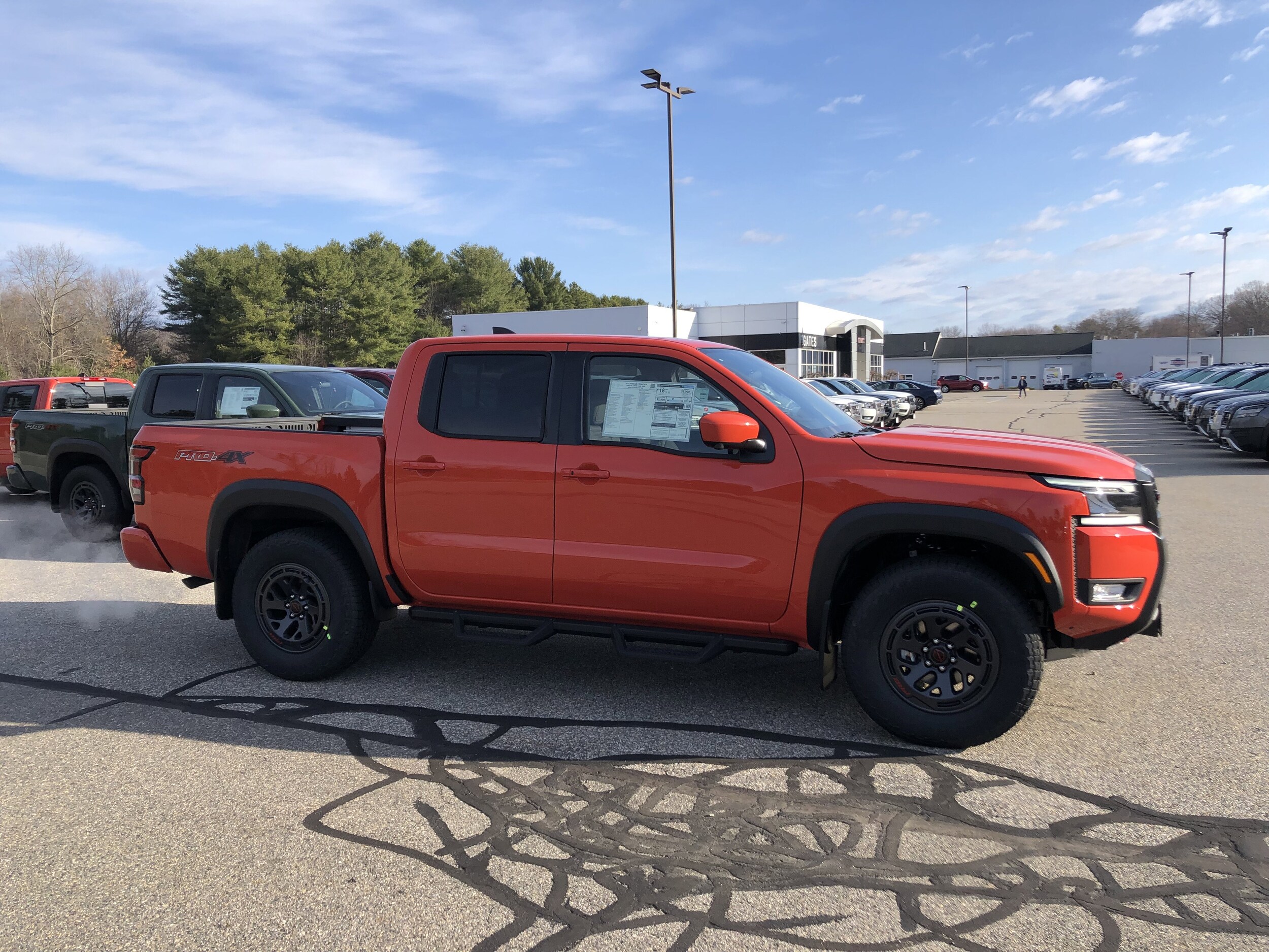 2025 Nissan Frontier PRO-4X photo 3