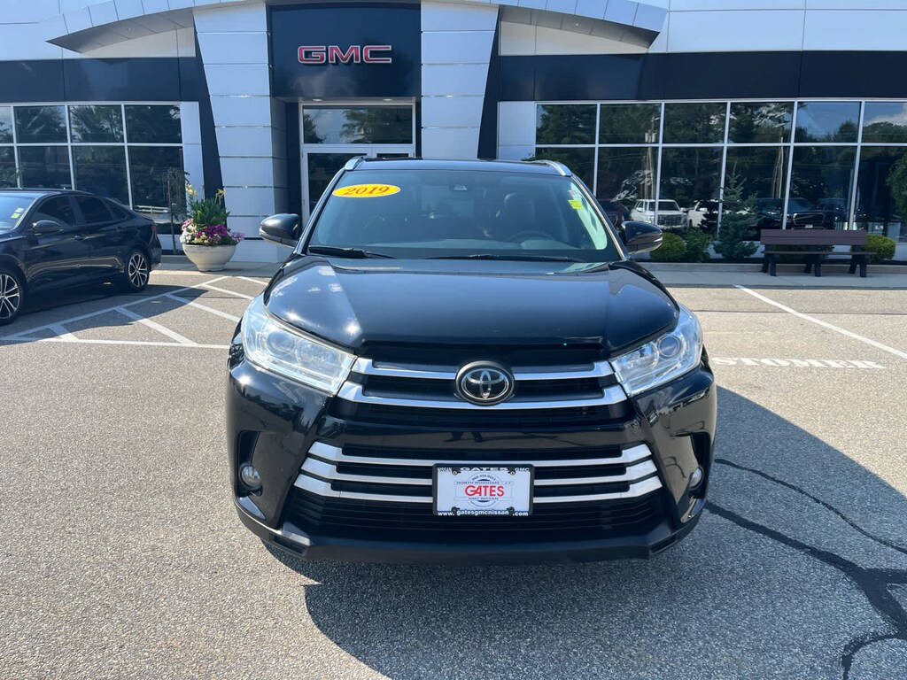 Used 2019 Toyota Highlander XLE SUV