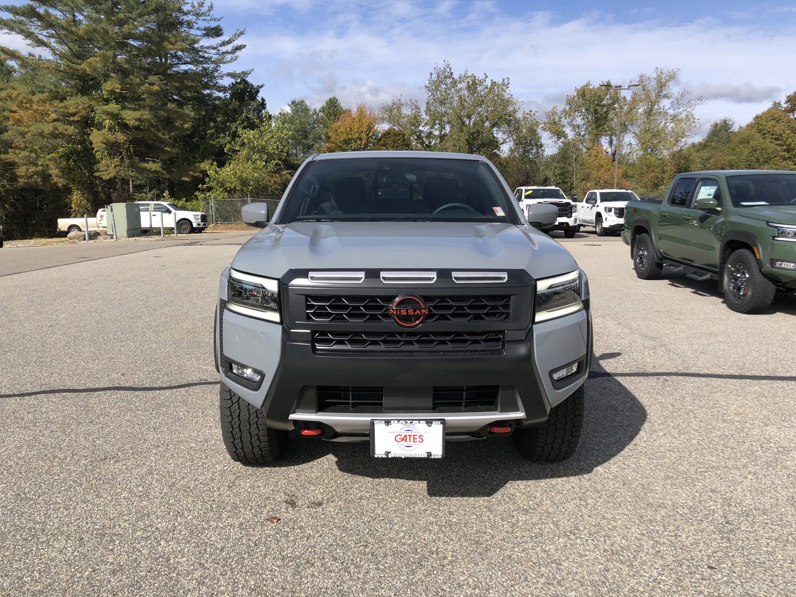 2025 Nissan Frontier PRO-4X photo 2