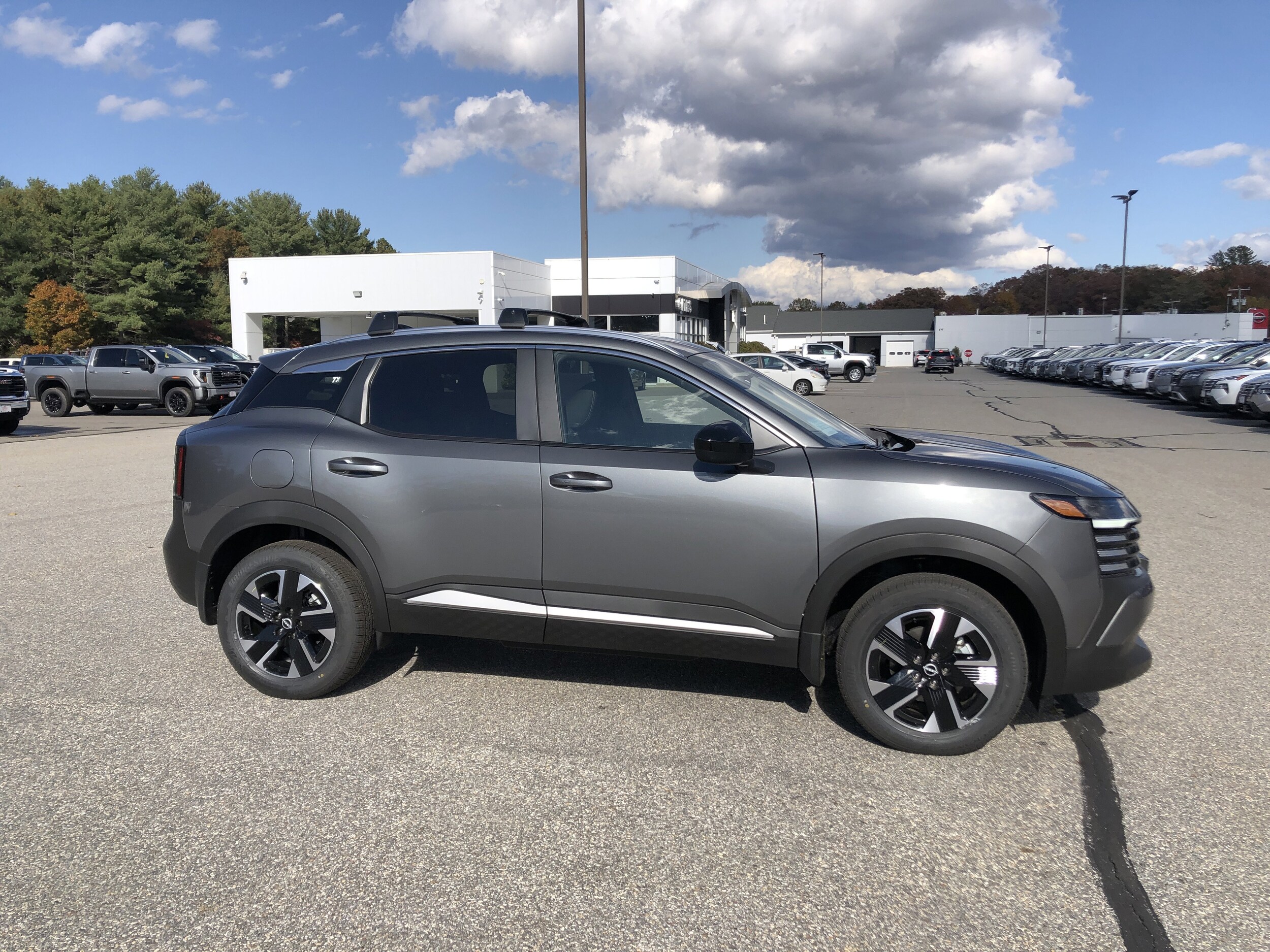 2026 Nissan Kicks SV photo 4