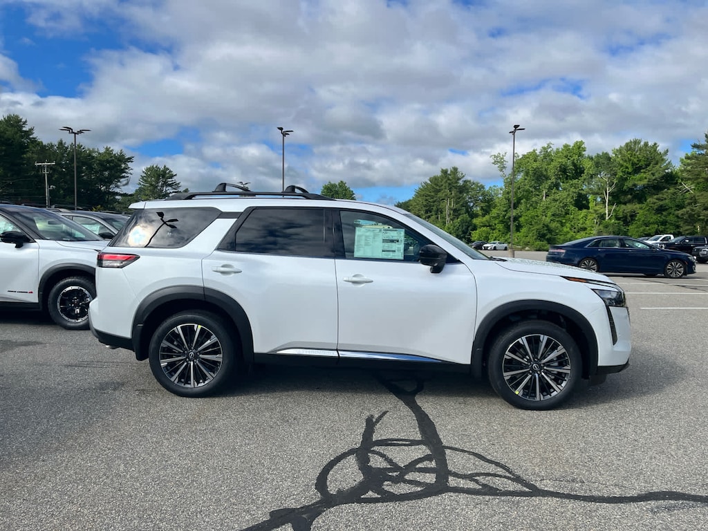 New 2026 Nissan Pathfinder Platinum SUV