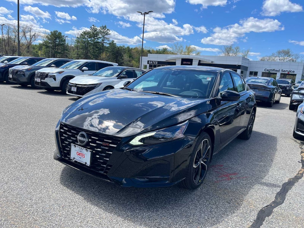 New 2026 Nissan Altima SR Sedan