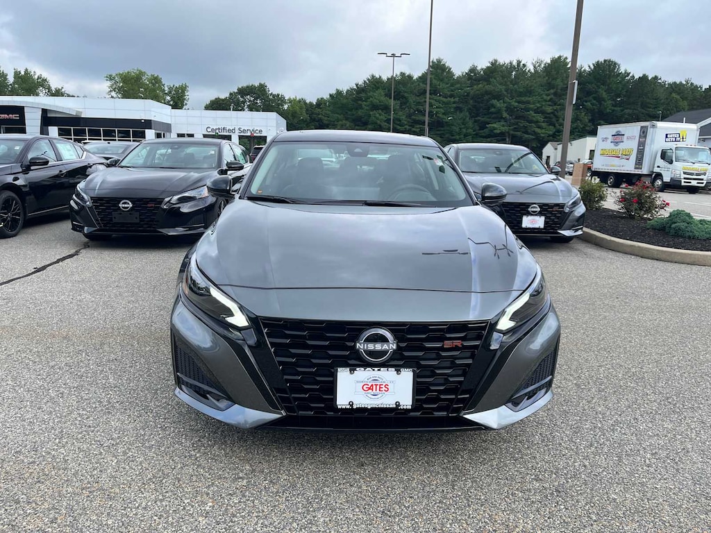 New 2026 Nissan Altima SR Sedan
