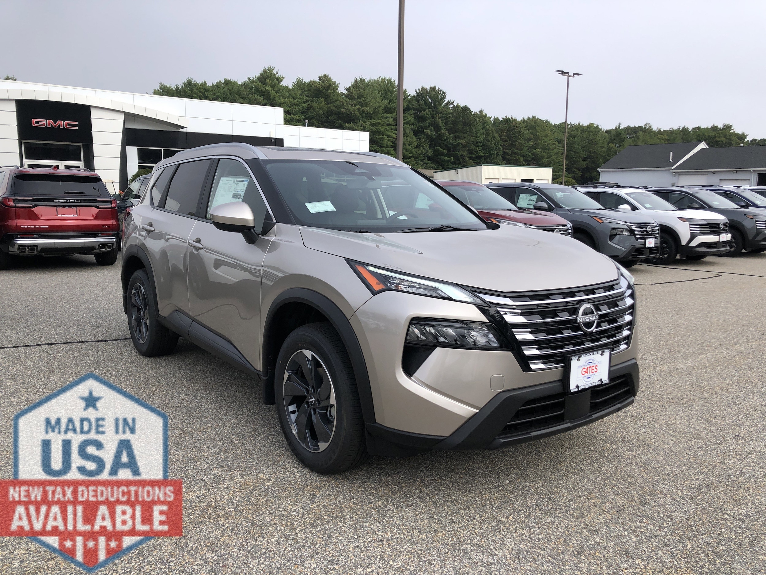 2026 Nissan Rogue SV's photo