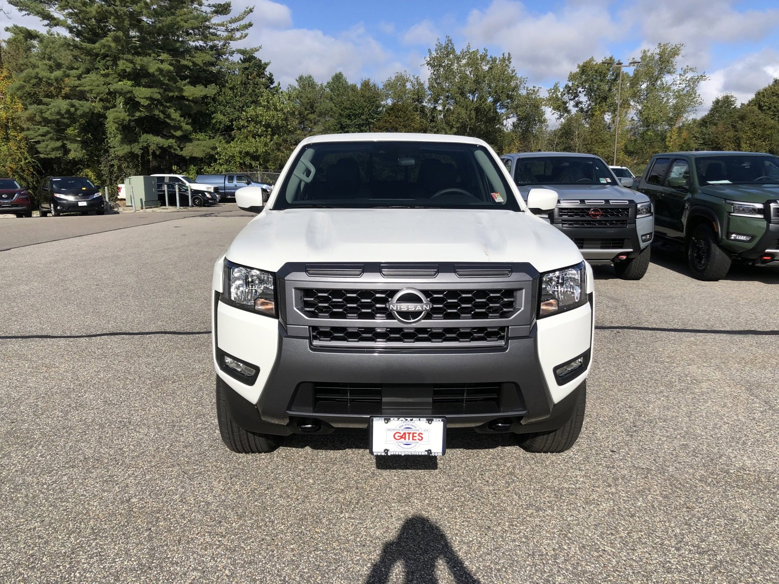 2025 Nissan Frontier SV photo 2