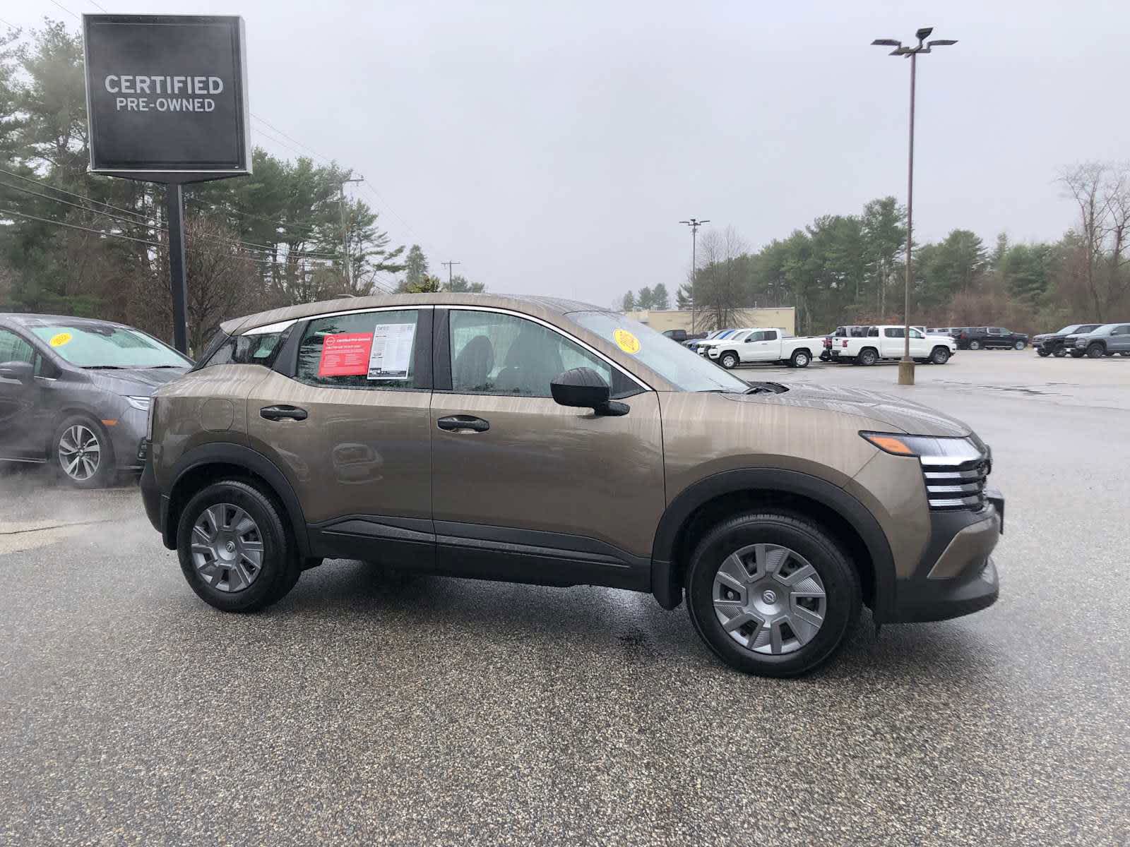 2025 Nissan Kicks S photo 3