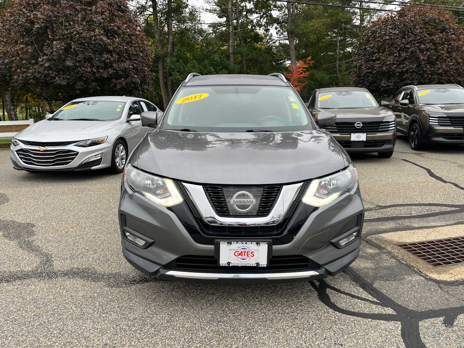 Used 2017 Nissan Rogue SV with VIN 5N1AT2MV3HC888892 for sale in Windham, CT