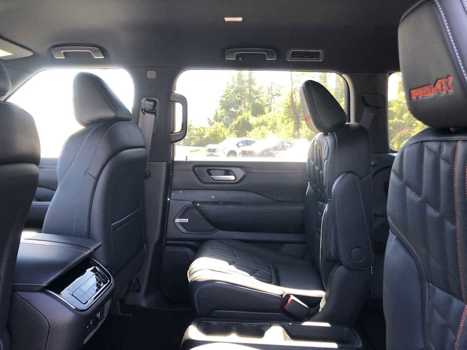 2026 Nissan Armada PRO-4X - Photo 11