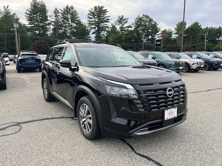 2026 Nissan Pathfinder SL SUV