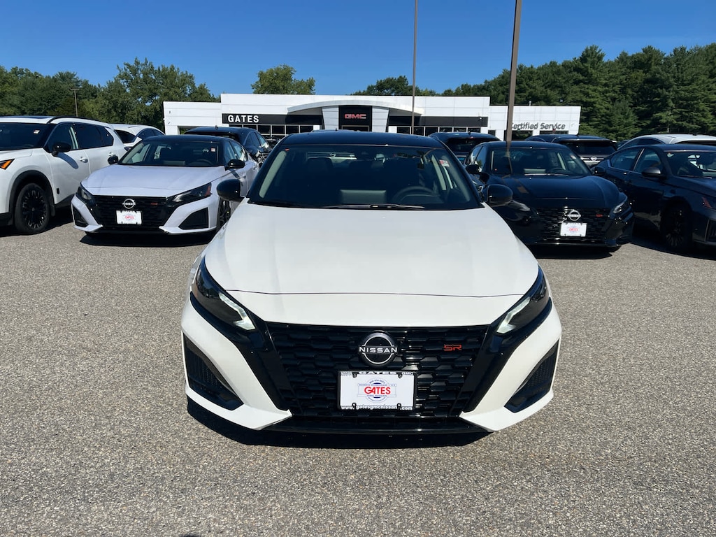 New 2026 Nissan Altima SR Sedan
