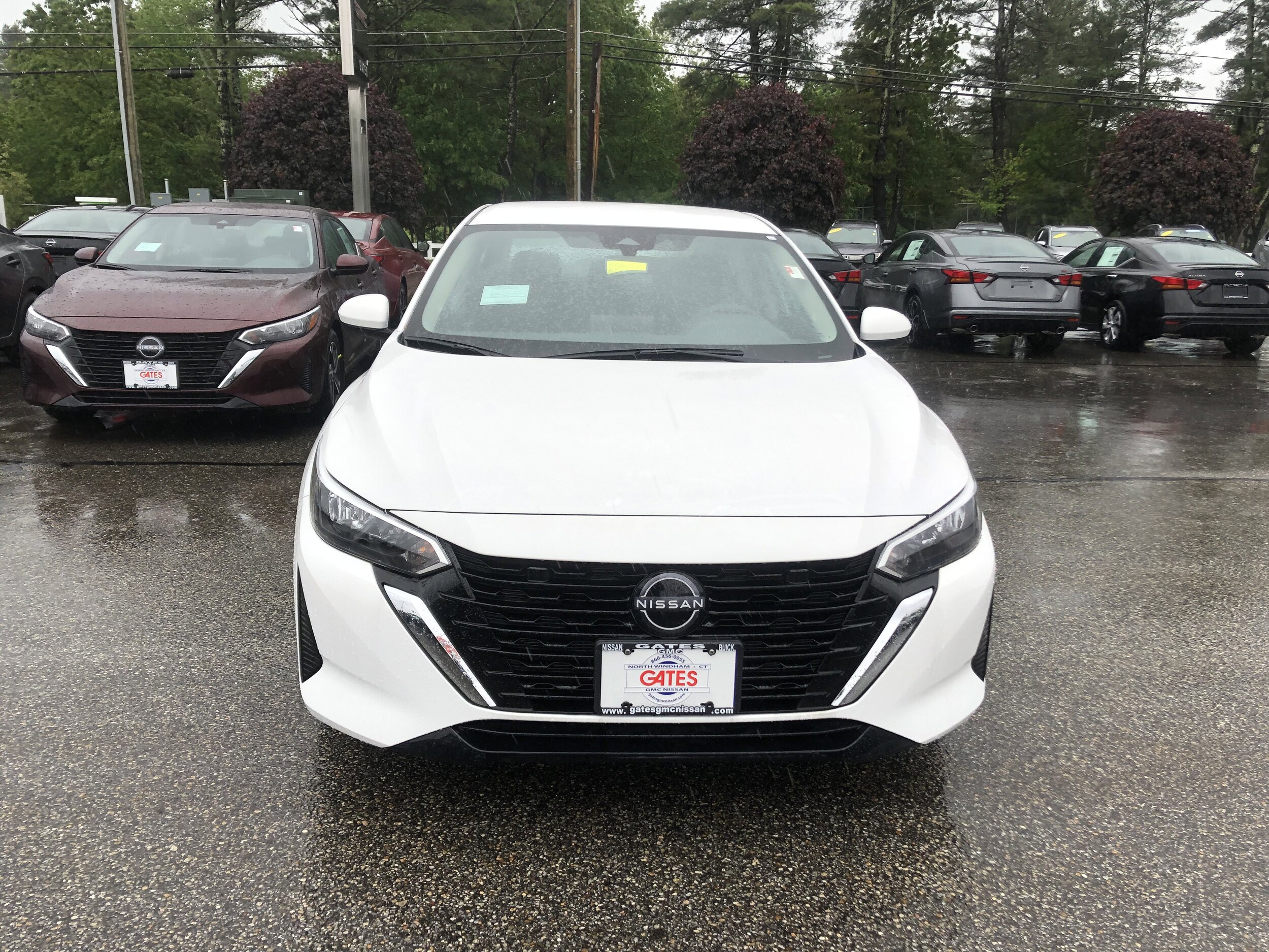 2025 Nissan Sentra SV photo 2