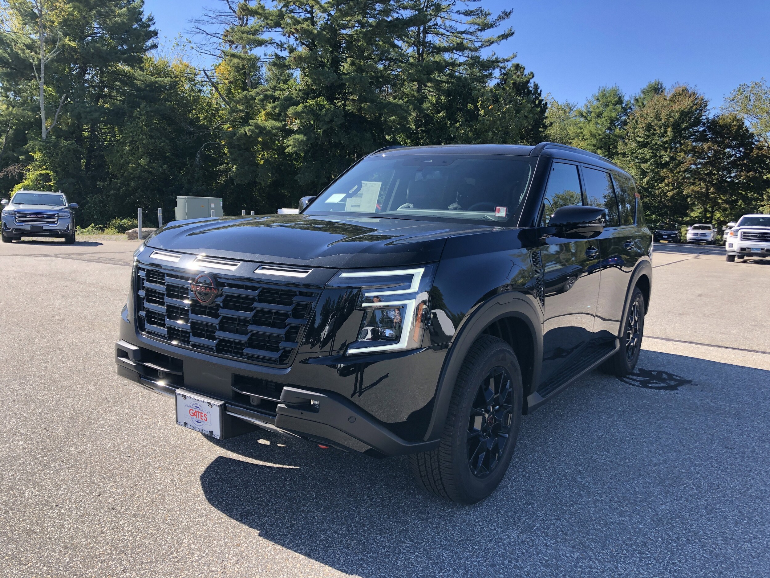 2026 Nissan Armada photo 3