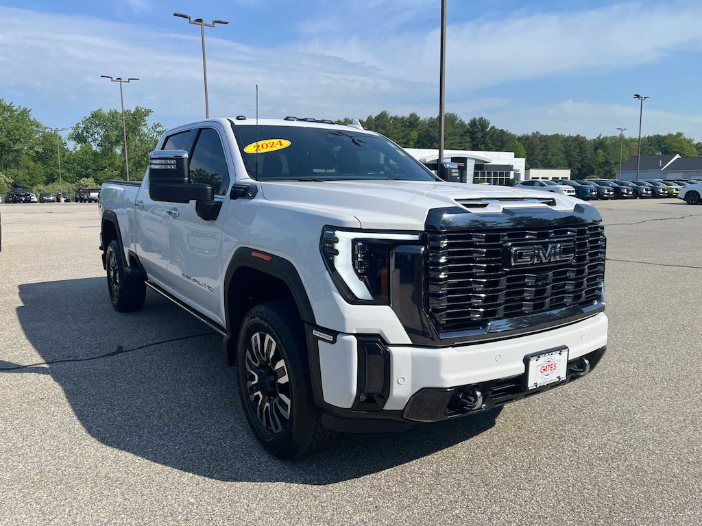 Certified 2024 GMC Sierra 2500HD Denali Ultimate 4WD Crew Cab 159 Truck