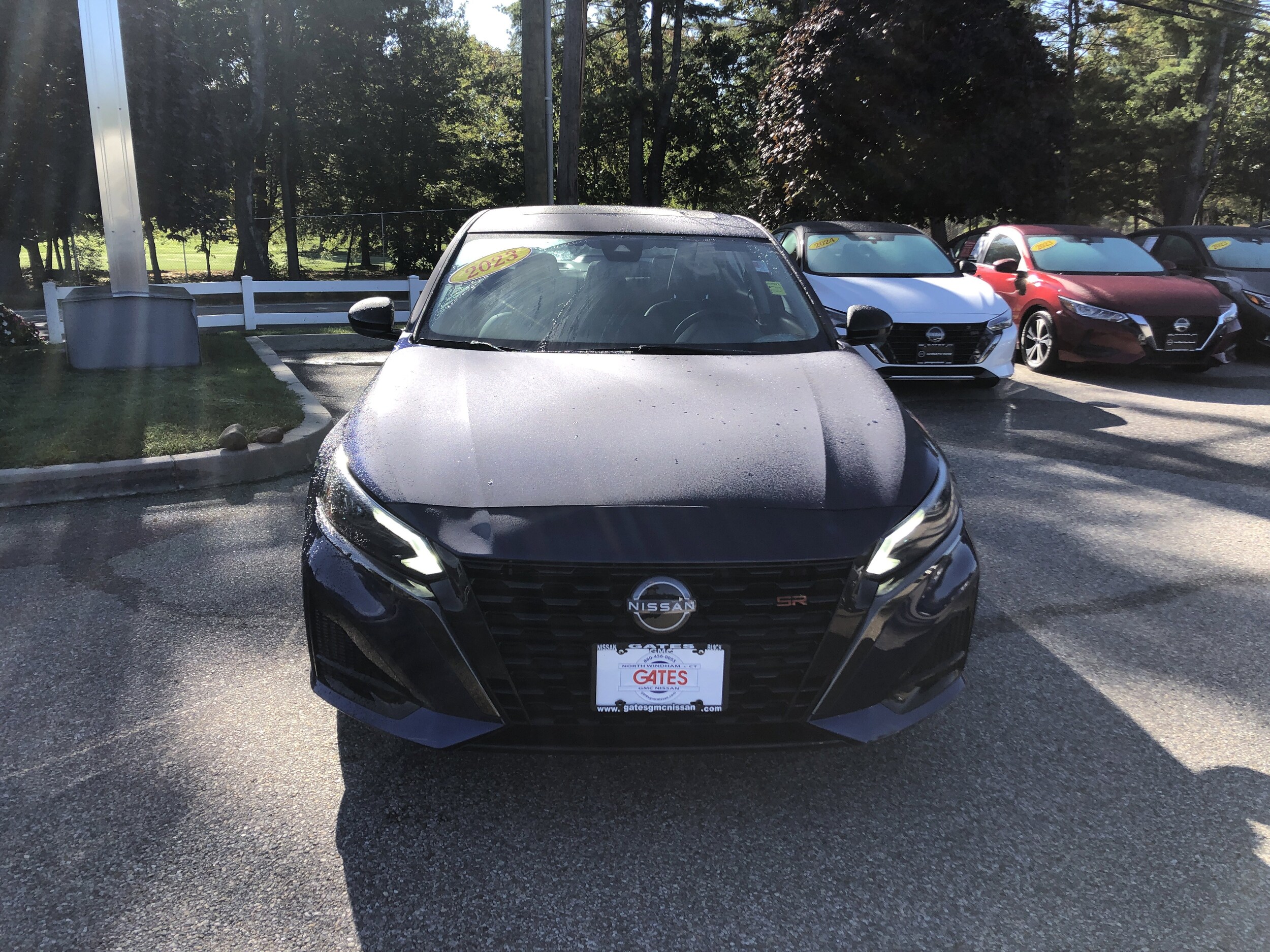 2023 Nissan Altima 2.5 SR photo 2