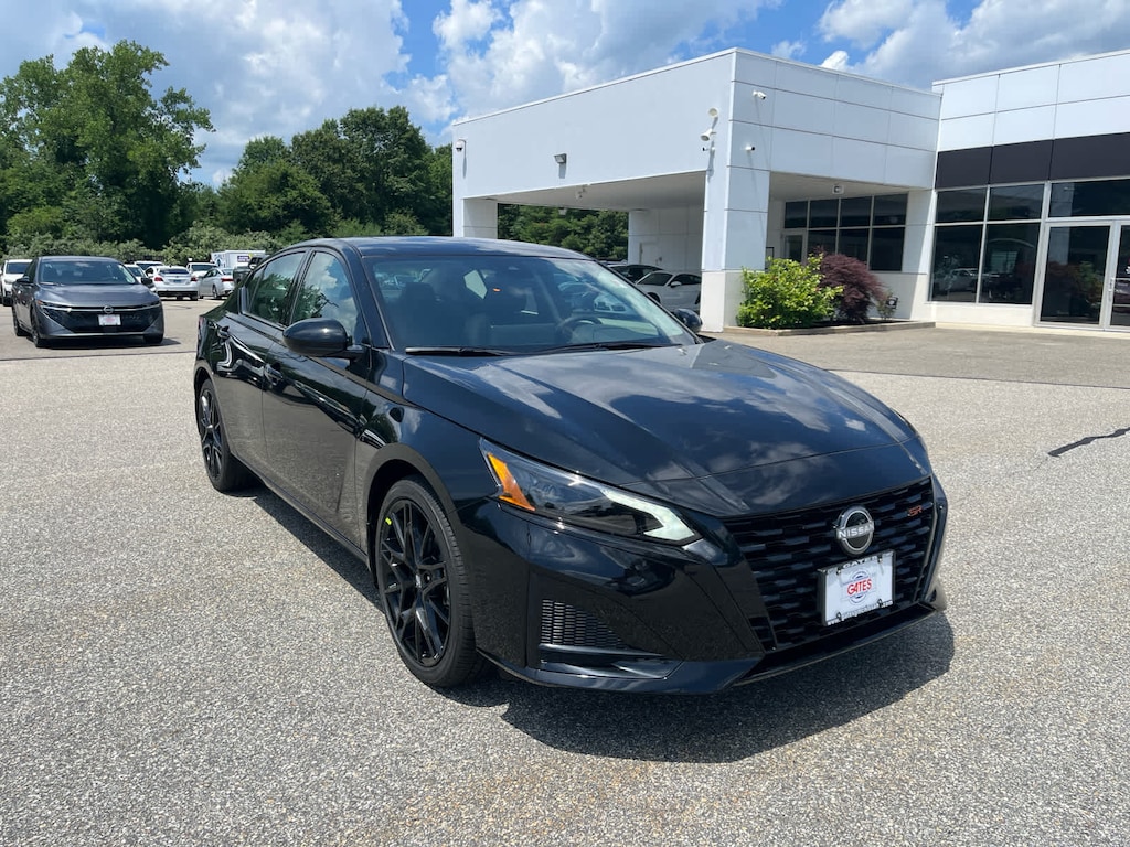 New 2026 Nissan Altima SR Sedan