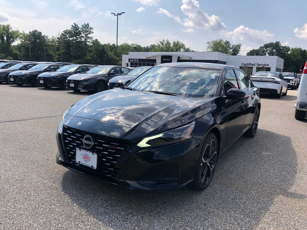 New 2026 Nissan Altima SR Sedan