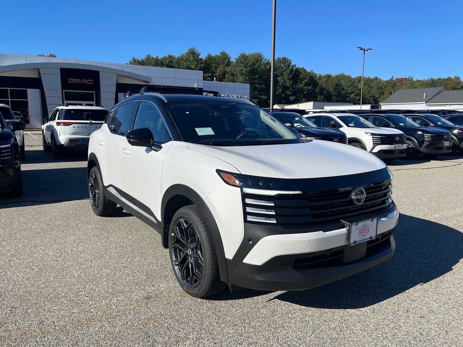 2027 Nissan Kicks SR