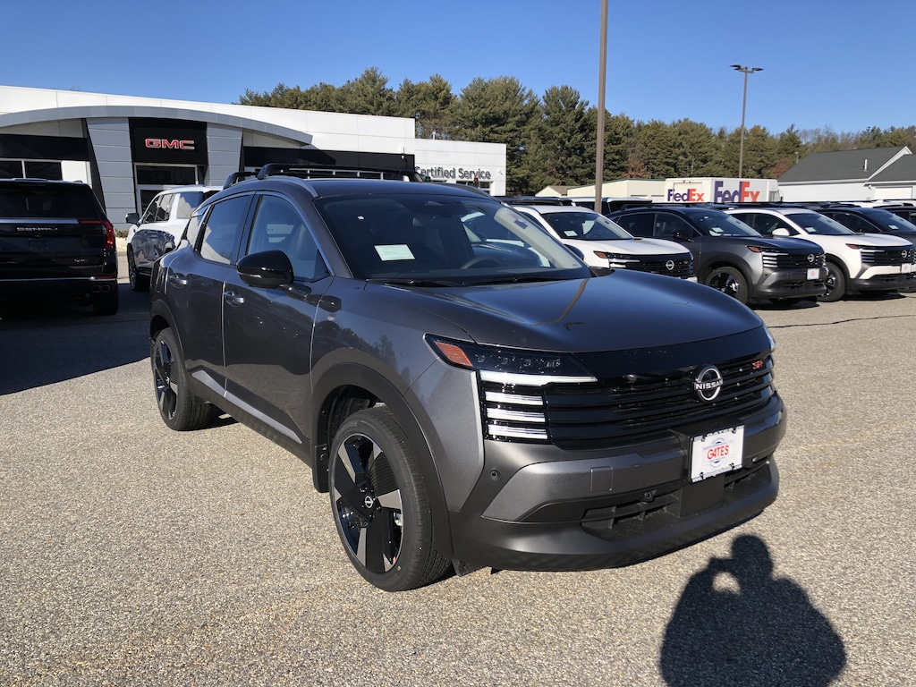 New 2026 Nissan Kicks SR SUV