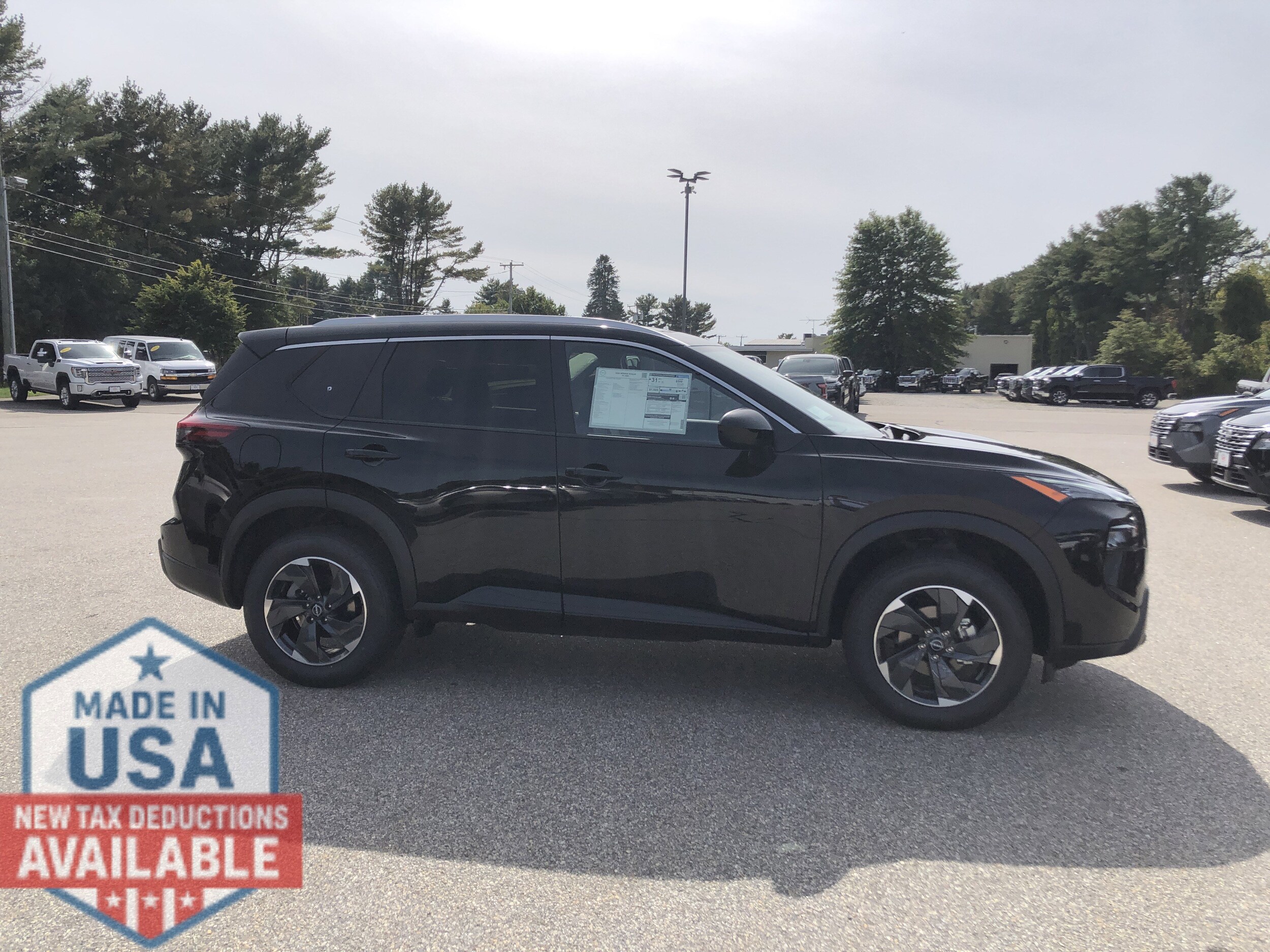 2026 Nissan Rogue SV photo 2