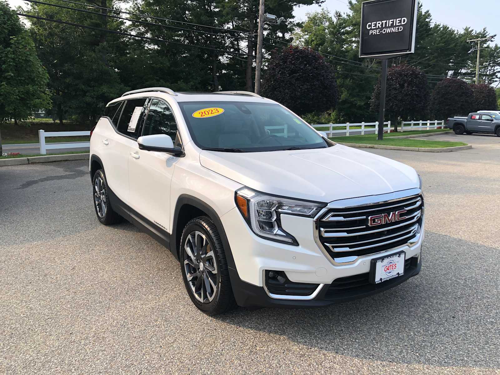 2023 GMC Terrain SLT