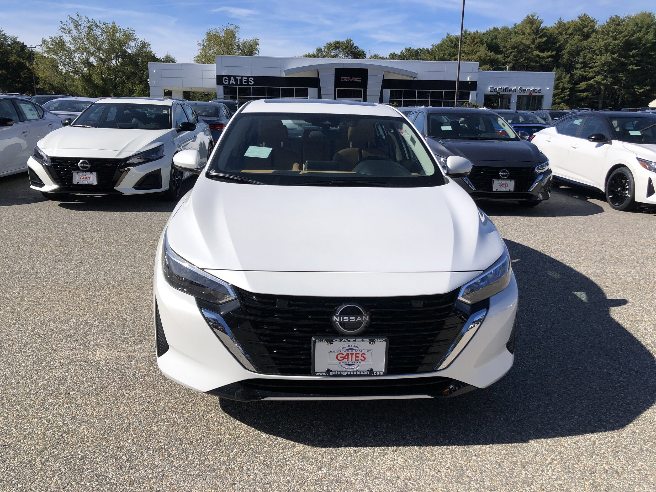 2025 Nissan Sentra SV Premium photo 2