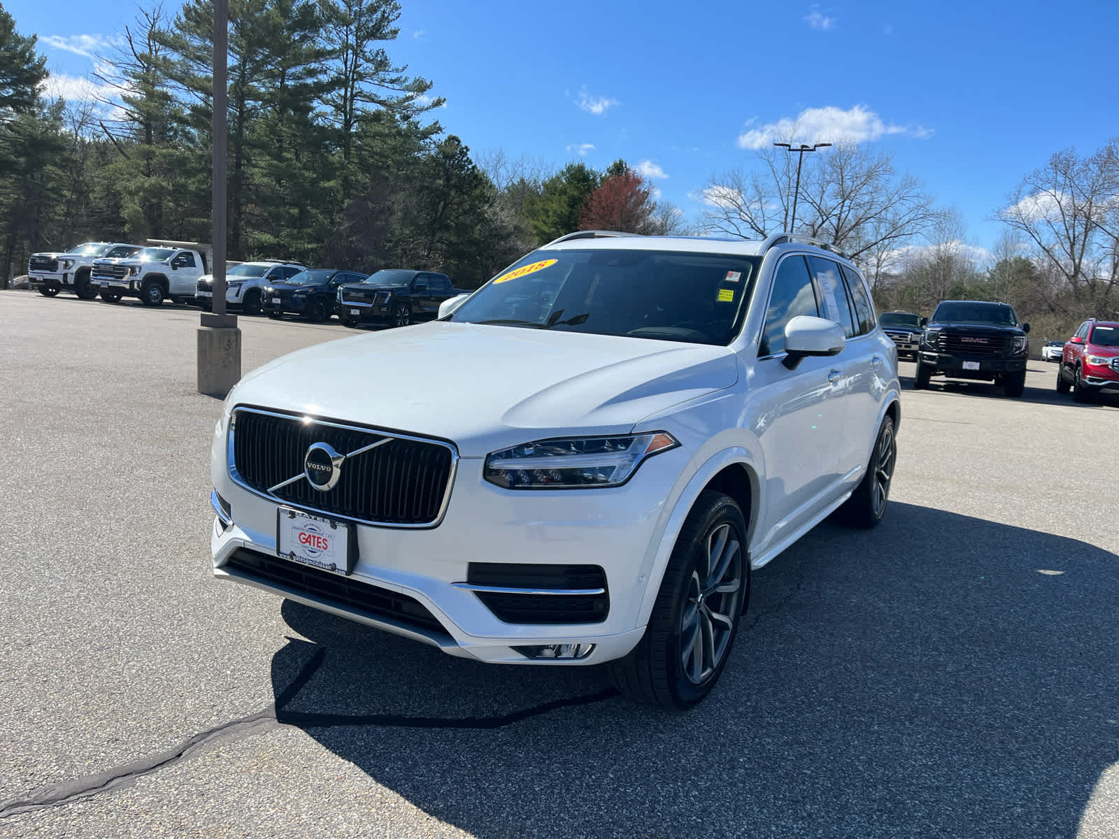 2018 Volvo XC90 Momentum photo 3
