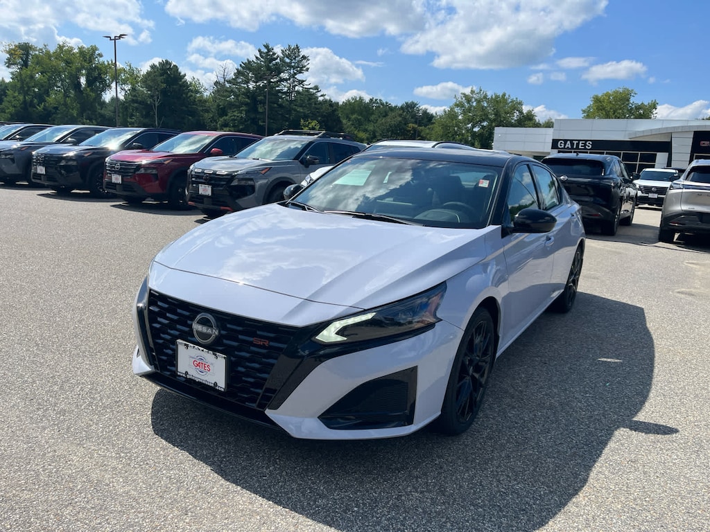 New 2026 Nissan Altima SR Sedan