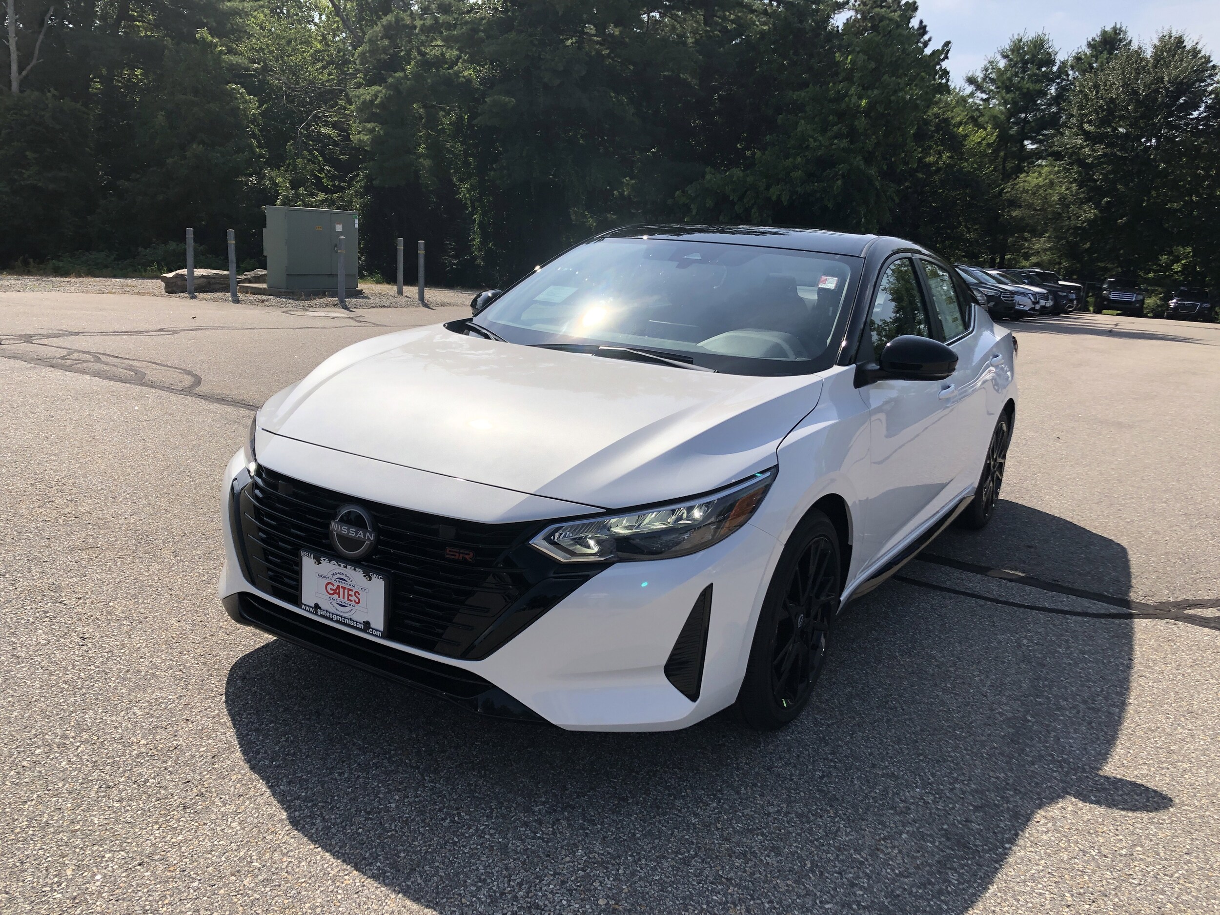 2025 Nissan Sentra SR photo 3