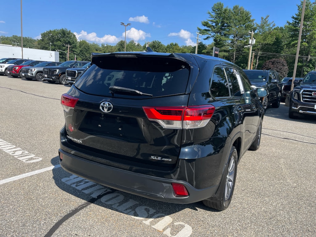 Used 2019 Toyota Highlander XLE SUV