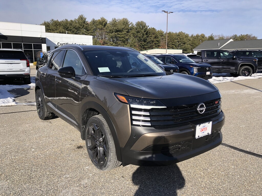 New 2026 Nissan Kicks SR SUV