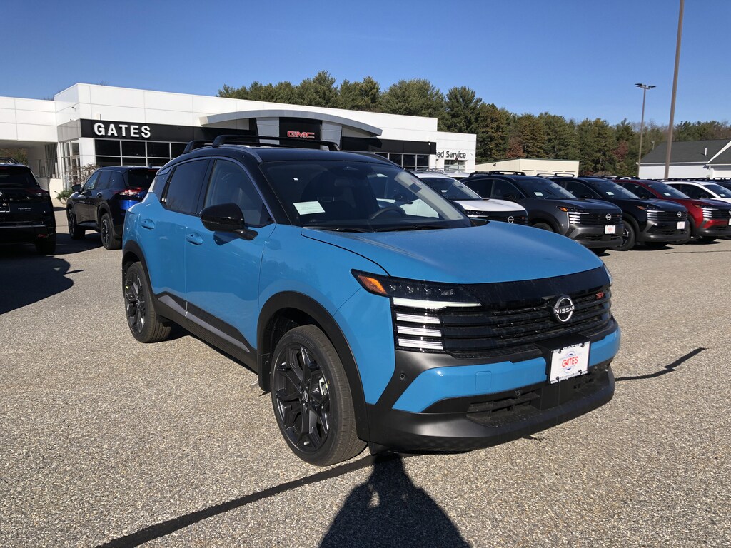 New 2026 Nissan Kicks SR SUV