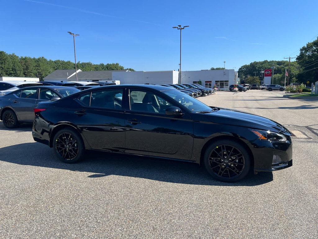 New 2026 Nissan Altima SR Sedan