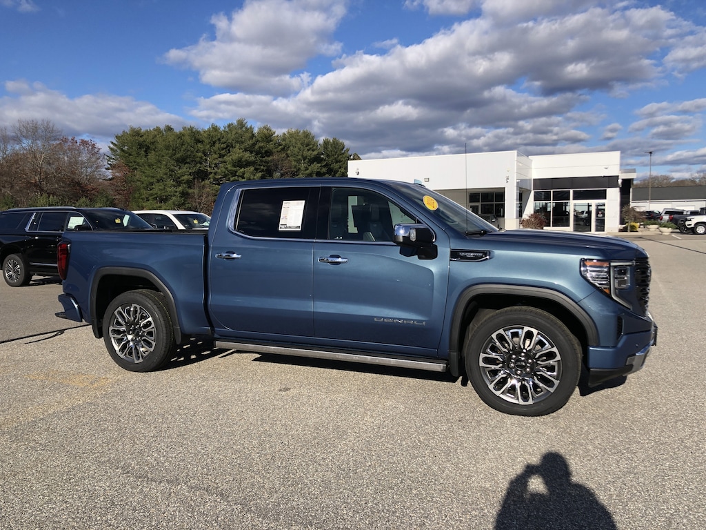 Certified 2024 GMC Sierra 1500 Denali Ultimate Crew Cab Pickup