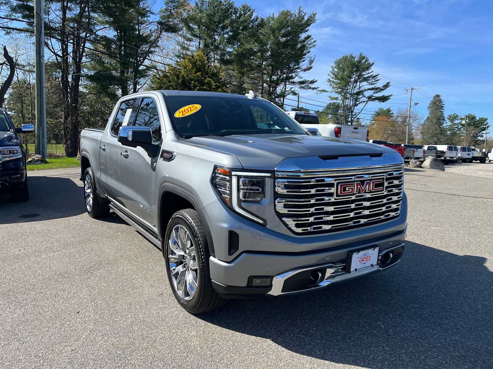 2025 GMC Sierra 4WD Crew Cab Short Box Denali's photo