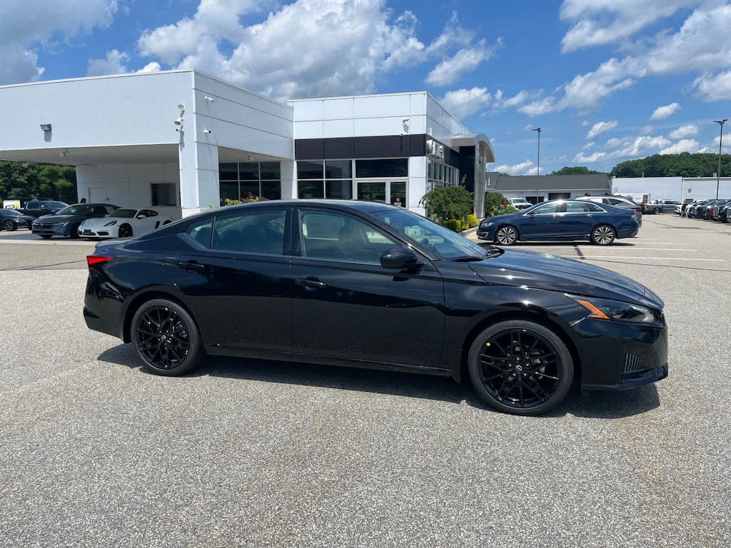 New 2026 Nissan Altima SR Sedan