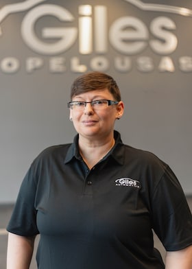 Staff member Jessica Fontenot from ID_340b3adb87a0