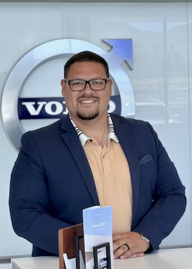 Staff member Heber Escamilla-Monge from ID_cd8d564a2e95