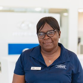 Staff member La Shonda Veal from 6db42e4a90ce