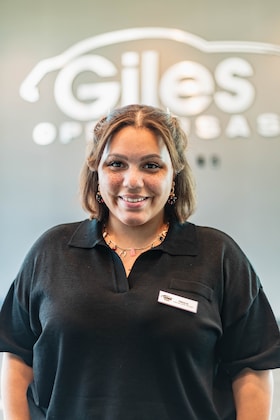 Staff member Makayla Oliver from ID_11bdfab6524e