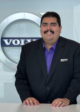 Staff member David Esparza from ID_cd8d564a2e95