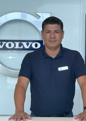 Staff member Javier Serrano from ID_cd8d564a2e95