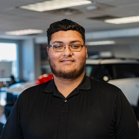 Staff member Gariel Schavier from ID_dce8c6