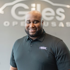 Staff member Aubrey Warren from 4e9c865d18ba