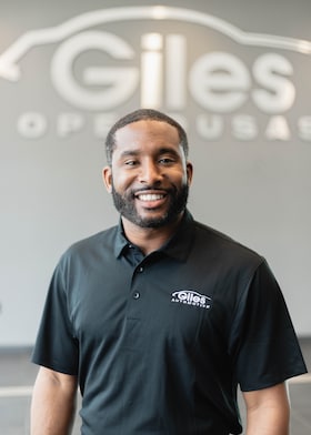 Staff member Jamaal Pierre-August from ID_4298f766619a