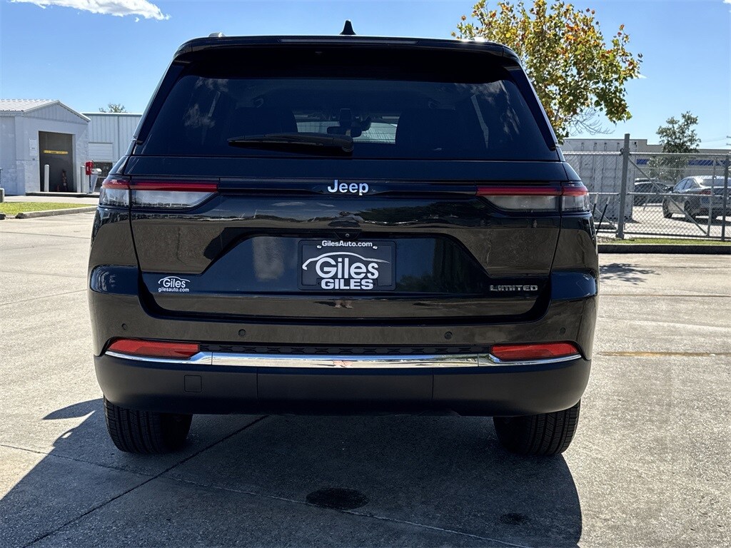2023 Jeep Grand Cherokee Limited photo 4