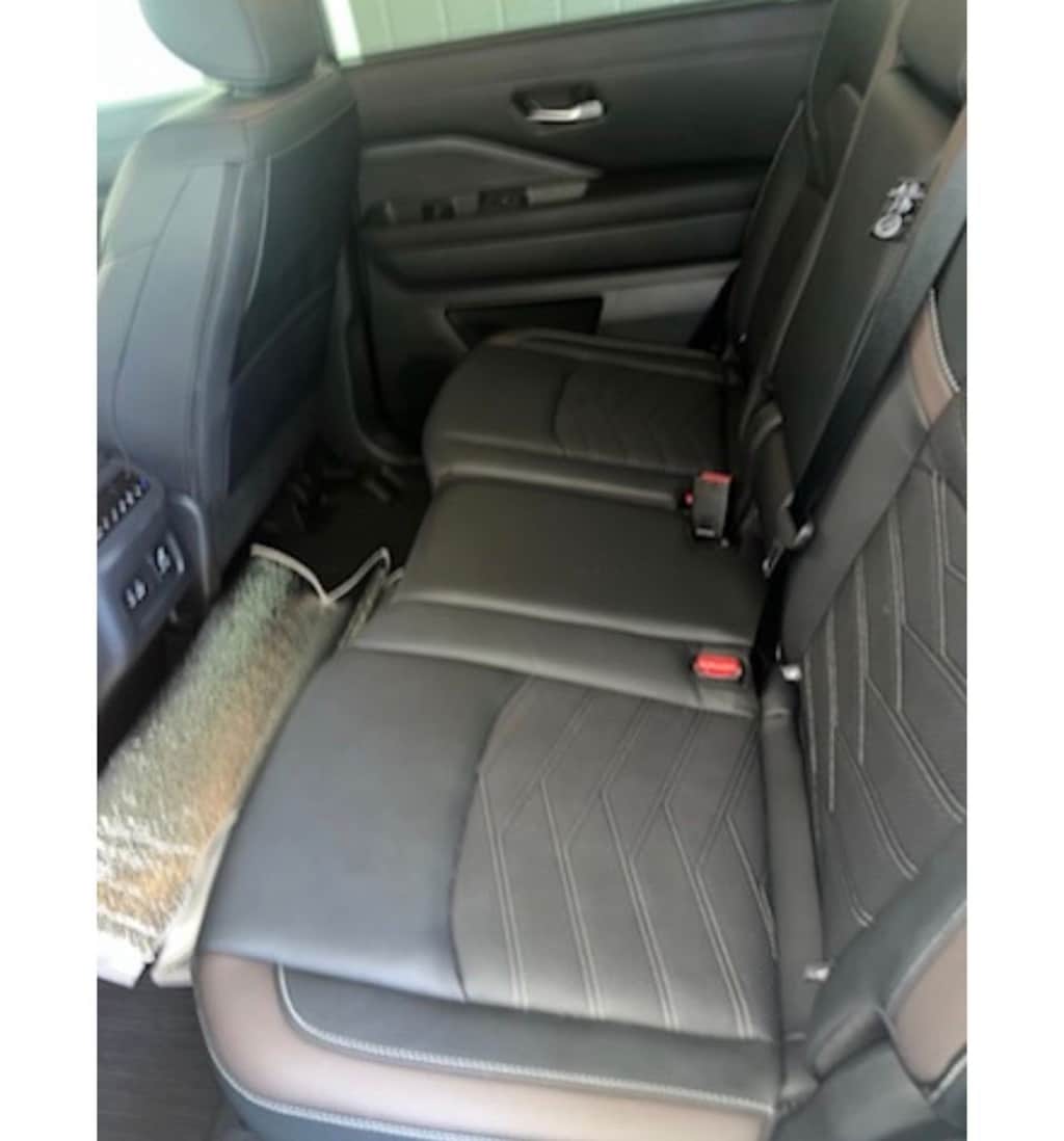 Used 2024 Nissan Pathfinder Platinum SUV