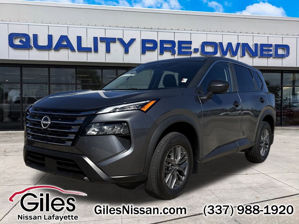 2026 Nissan Rogue S's photo