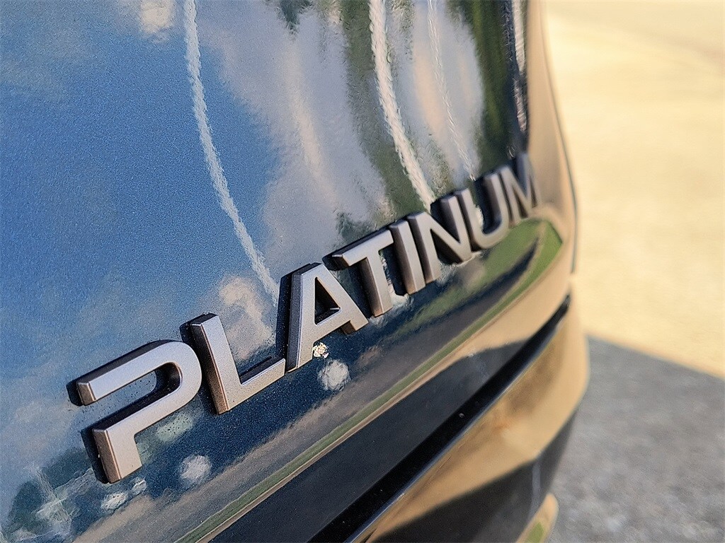 2026 Nissan Murano Platinum photo 3