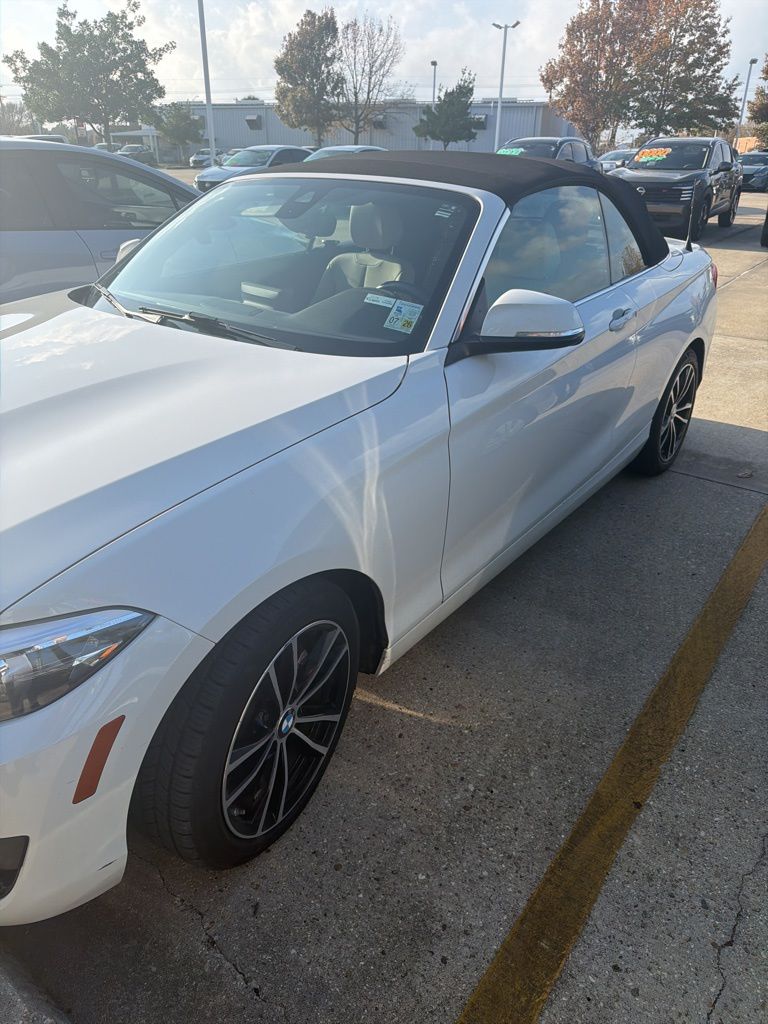 2020 BMW 2 Series 230i's photo